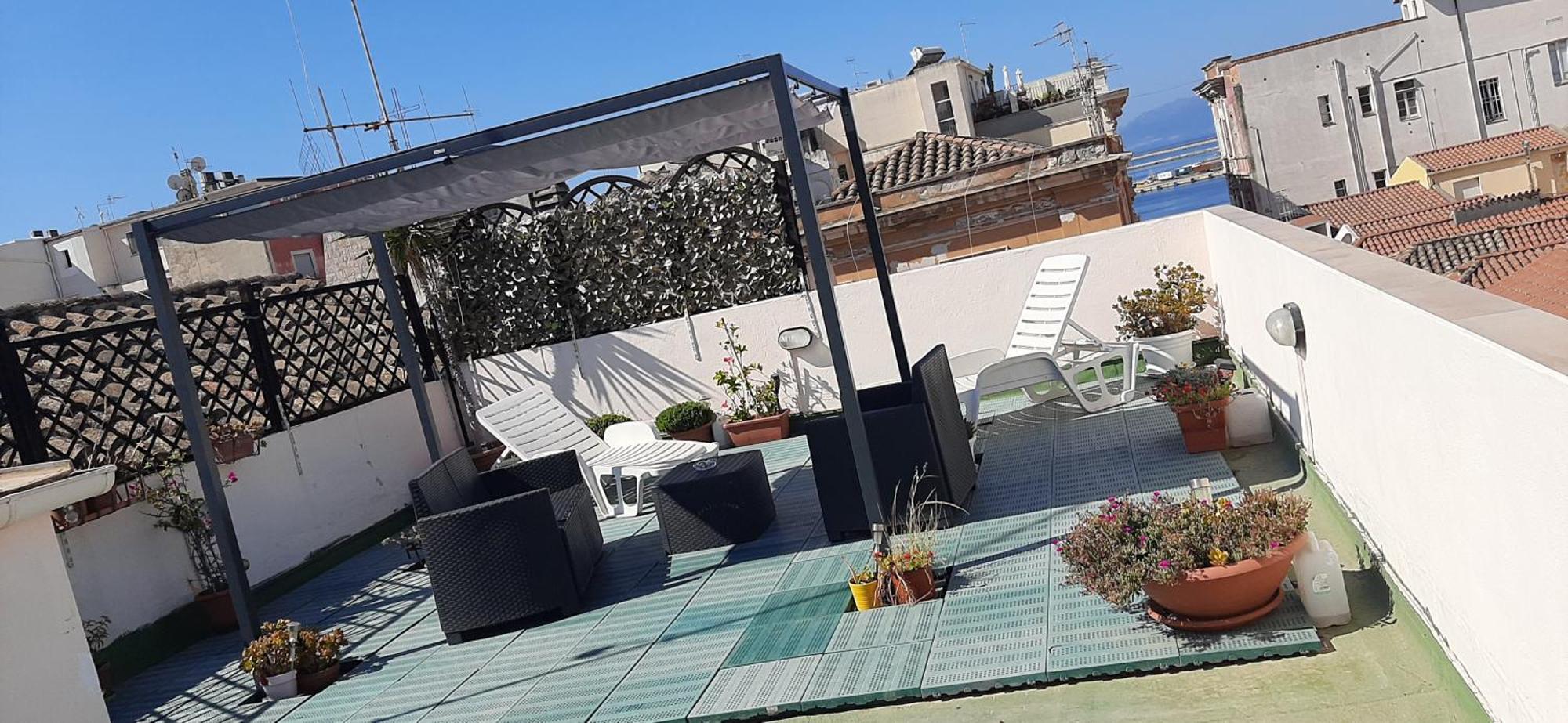Rosa's With Terrace Apartment