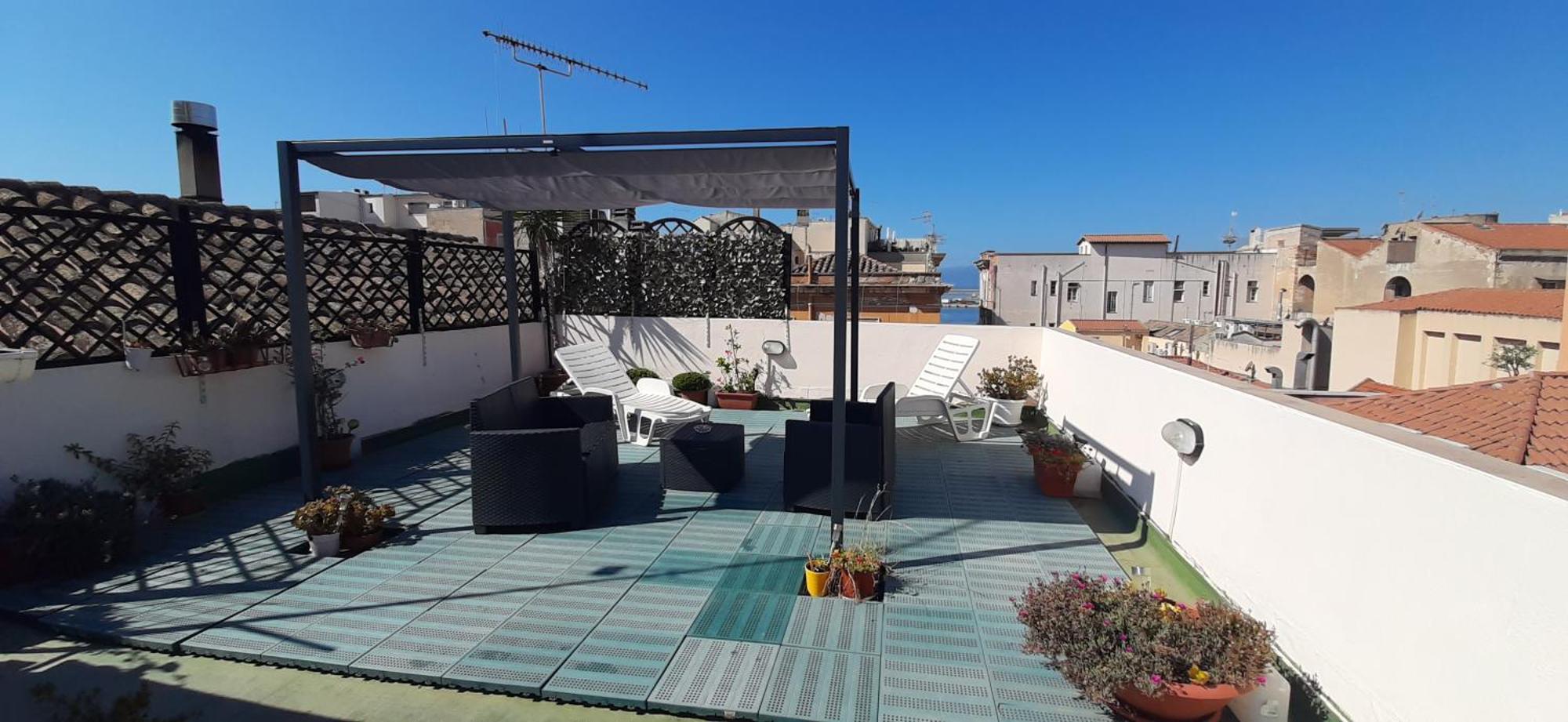 Rosa's With Terrace Cagliari